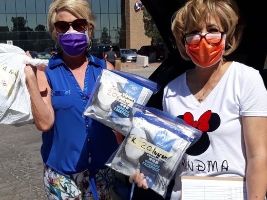 Community Foundation delivers masks to physicians