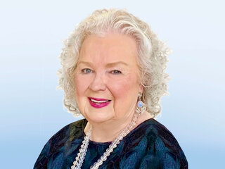 Congratulate Janice Windle on her national arts award